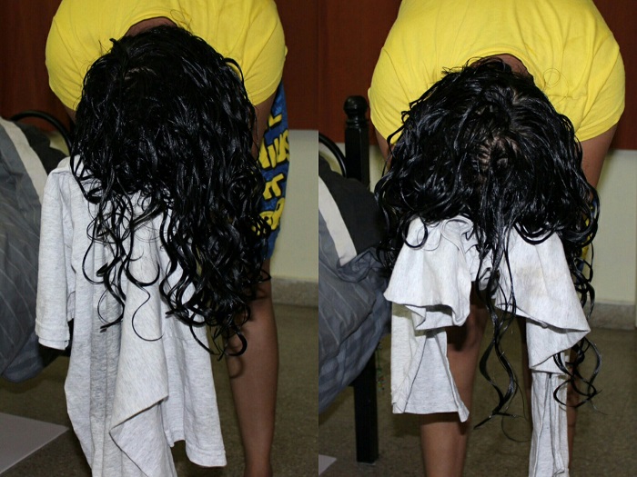 Scrunch with a T shirt to dry curly hair faster - image scrunch-curly-hair-with-t-shirt on https://www.curlsandbeautydiary.com