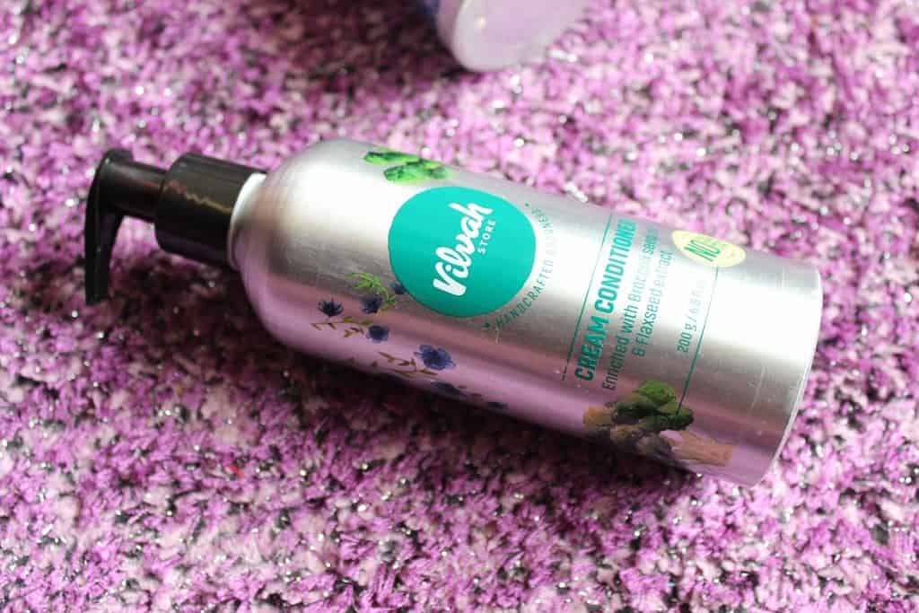 Vilvah Goatmilk Shampoo & Conditioner Review - image vilvah-conditioner-review-1024x683 on https://www.curlsandbeautydiary.com